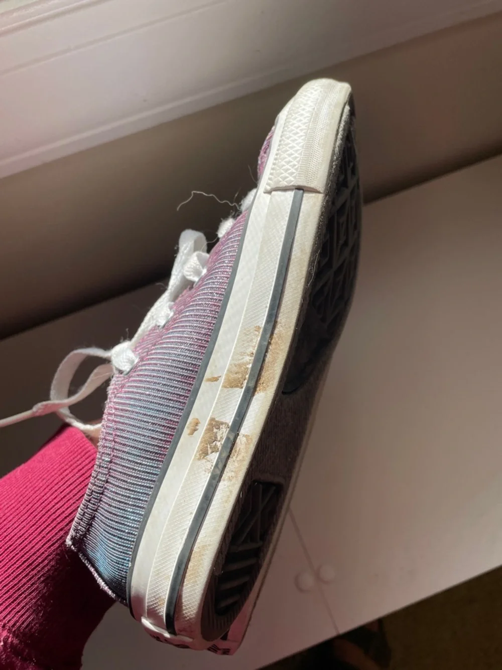 Converse good shape